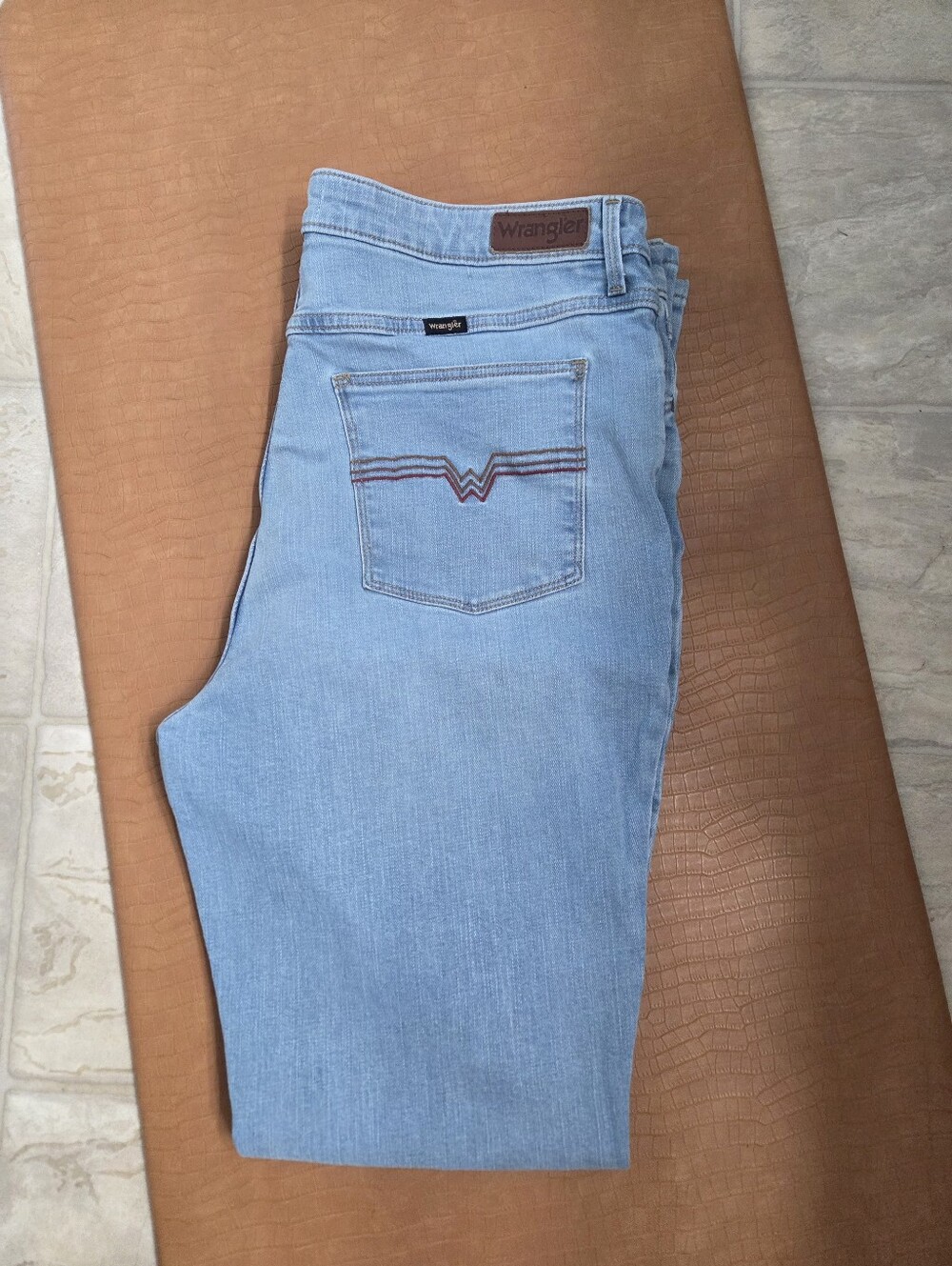 Wrangler Women's High-Rise Bold Boot Jeans sz 16 Tall